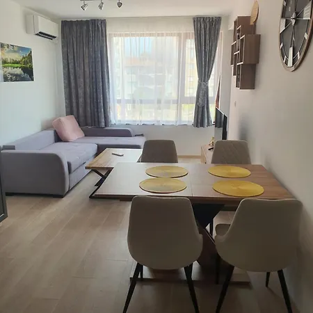 детелина апартамент- Free Underground Parking Lot Appartement Varna