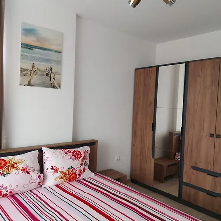 детелина апартамент- Free Underground Parking Lot Warna