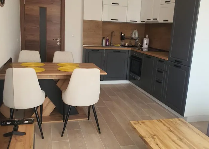 детелина апартамент- Free Underground Parking Lot Apartament