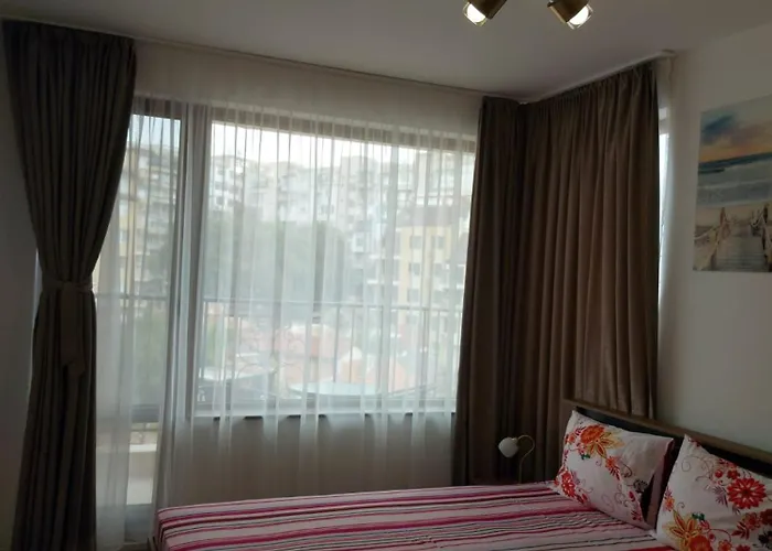 детелина апартамент- Free Underground Parking Lot * Varna